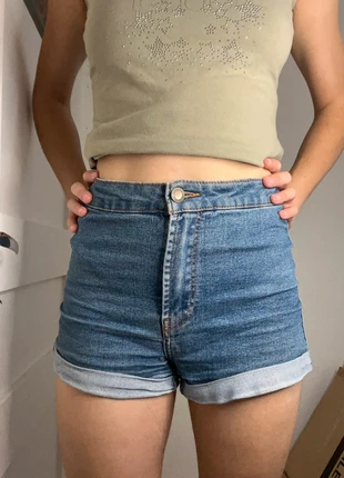 Short Jean Bershka XS, brand: Bershka, condizioni: Ottime, taglia: XS / IT 38 / EU 34, €2.00, €2.80 include la Protezione acquisti