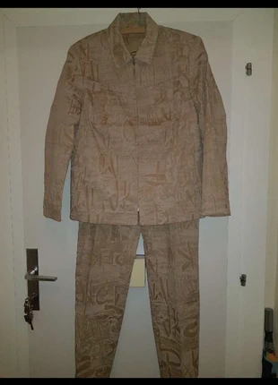 Blazer mit Hose Modedesign Kirsten 44 L Damen, marke: Kirsten, zustand: Neu, größe: XXL / 44 / 16, 20,00 €, 21,70 € inklusive Vinted-Käuferschutz