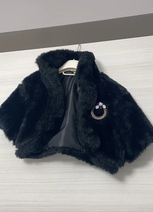 coprispalle neto pelliccia con spilla, marque: Nero, état: Neuf sans étiquette, taille: Taille unique, 10,00 €, 11,20 € Protection acheteurs incluse