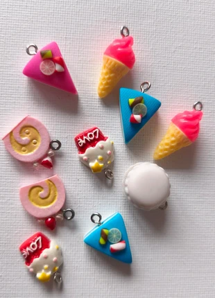 10 breloques fantaisie formes gâteaux, estado: Novo sem etiquetas, €2.50, €3.33 inclui Proteção do Comprador Pro