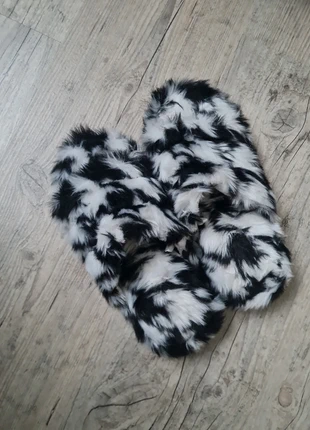 Chaussons fourrés, marca: Chaussea, estado: Muito bom, tamanho: 37, €1.00, €1.75 inclui Proteção do Comprador