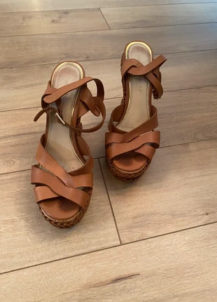 Paloma Barcelo sleehakken , merk: Paloma Barcelo, staat: Goed, maat: 38, € 35,00, € 37,45 inclusief Kopersbescherming