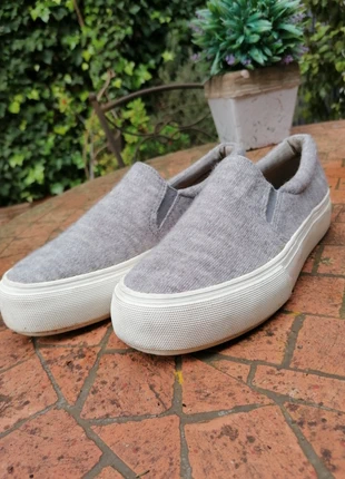 Zapatillas Parfois gris plataforma 37, merk: Parfois, staat: Heel goed, maat: 37, € 7,00, € 8,05 inclusief Kopersbescherming