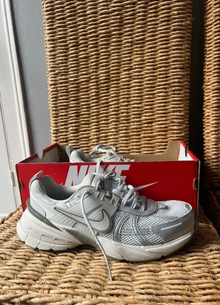 Nike V2K Running Shoes – Photon Dust Light Silver White Unisex Size UK 7.5, brand: Nike, condition: New with tags, size: 7.5, £40.00, £42.70 includes Buyer Protection