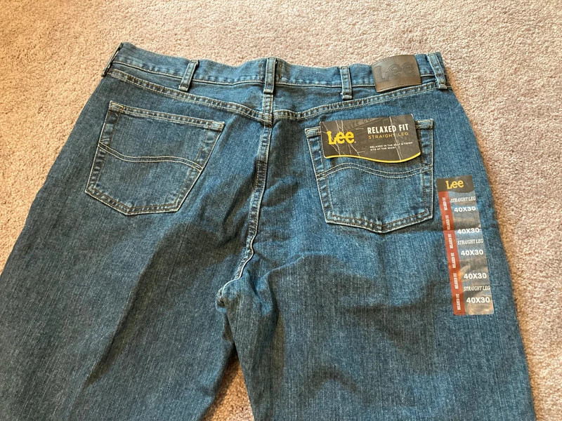 Lee jeans 40x30 relaxed fit. 3