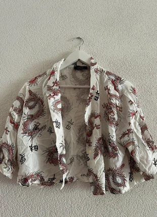 Cropped blouse bershka, merk: Bershka, staat: Heel goed, maat: S / 36 / 8, € 2,00, € 2,80 inclusief Kopersbescherming