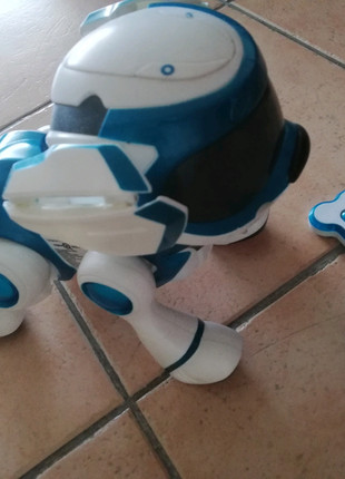 11 avis sur Robot chien Teksta Puppy 5G à reconnaissance vocale Splash Toys  - Robot éducatif