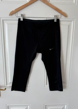 Nike Running Dri Fit Capri Black Running Tights size XS, marque: Nike, état: Bon état, taille: XS / 34 / 6, 10,00 €, 11,20 € Protection acheteurs incluse