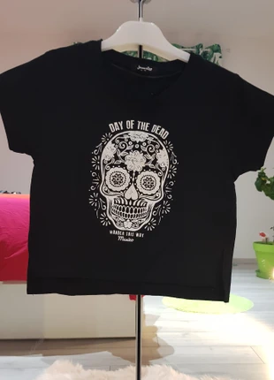 T'shirt court jennyfer , merk: Jennyfer, staat: Nieuw zonder prijskaartje, maat: XS / 34 / 6, € 4,00, € 4,90 inclusief Kopersbescherming