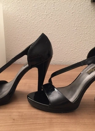 Escarpin Zara noir, marque: Zara, état: Neuf sans étiquette, taille: 40, 10,00 €, 11,20 € Protection acheteurs incluse