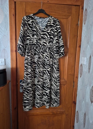 Zebra print black and cream dress, brand: Zebra, condition: Very good, size: XXL / 16, £2.00, £2.80 includes Buyer Protection