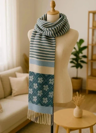 Grande écharpe vintage, marke: Vintage Dressing, zustand: Sehr gut, 5,00 €, 5,95 € inklusive Vinted-Käuferschutz