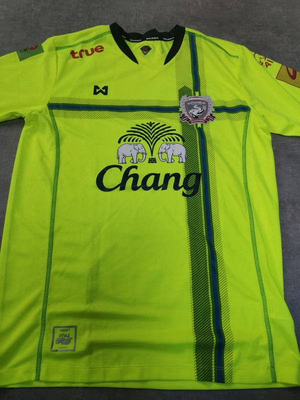 Maillot de foot fluo hotsell