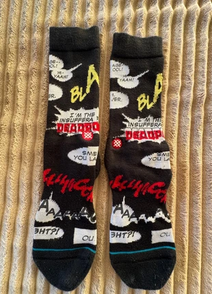 Meias Deadpool pretas da Stance, merk: Stance, staat: Heel goed, maat: M | 43β46, β¬ 5,00, β¬ 5,95 inclusief Kopersbescherming