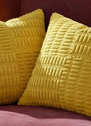 Lot de 2 housses de coussin en velours texturé 45x45cm – jaune moutarde, staat: Nieuw met prijskaartje, maat: 45 x 45 cm, € 11,90, € 13,20 inclusief Kopersbescherming Pro