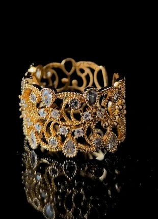 RGGD01 Anello Largo Open Dorato Con Intarsi Eleganti E Cristalli Scintillanti, marque: DEPOCA CHIC, état: Neuf sans étiquette, taille: Ajustable, 16,00 €, 17,50 € Protection acheteurs (Pro) incluse