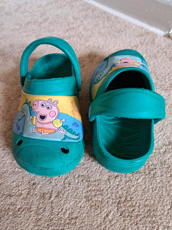 Girls Peppa Pig Crocs - Vinted