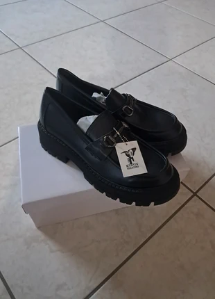 Mocassino nero in pelle Martin pescatore, brand: Martin Pescatore, condizioni: Nuovo con cartellino, taglia: 41, €20.00, €21.70 include la Protezione acquisti