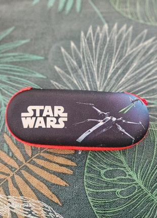 Étui à lunettes enfant, marque: Star Wars, état: Neuf sans étiquette, taille: 8 ans / 128 cm, 4,00 €, 4,90 € Protection acheteurs incluse