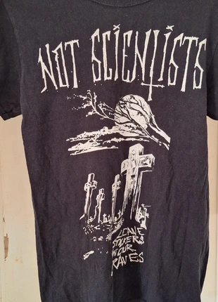 T-shirt Not Scientists, brand: Gildan, condition: Good, size: S, €4.68, €5.61 includes Buyer Protection