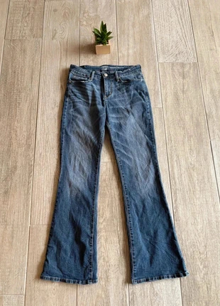 Jean Levi’s vintage évasé – jean rétro femme – jean Levi’s original années 90, merk: Signature by Levi Strauss & Co., staat: Heel goed, maat: XS / 34 / 6, € 7,00, € 8,05 inclusief Kopersbescherming