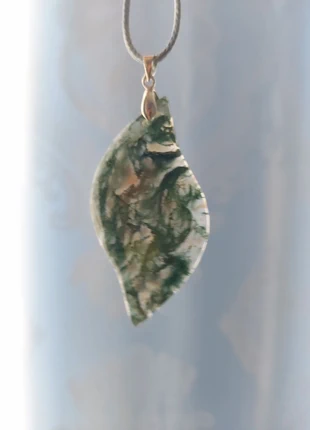 Pendentif en forme de feuille en pierre d'agate mousse, marque: Pierre, état: Très bon état, 12,00 €, 13,30 € Protection acheteurs incluse