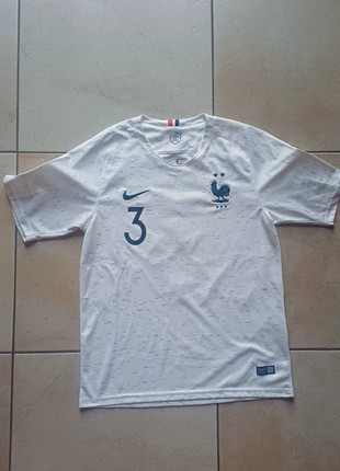 Maglia, calcio, Kimpembe, 3, Francia, Nike, tg L, in ottime condizioni, marke: EQUIPE DE FRANCE, zustand: Sehr gut, größe: L, 17,99 €, 19,59 € inklusive Vinted-Käuferschutz