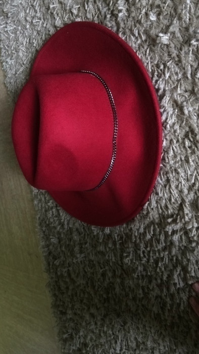 Chapeau rouge moa 2