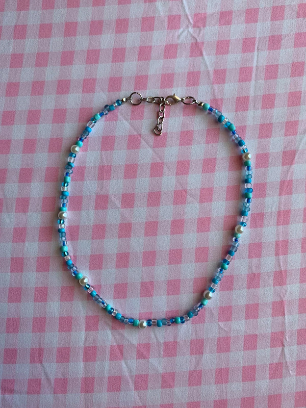 blue beaded necklace 1