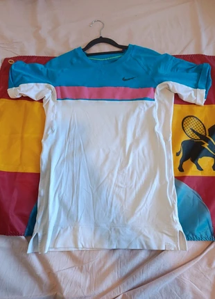 Maillot Rafa Nadal open d'Australie 2009, merk: Nike, staat: Heel goed, maat: M, € 28,00, € 30,10 inclusief Kopersbescherming