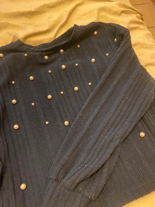 Pull bleu marine/ avec perles/taille S 4