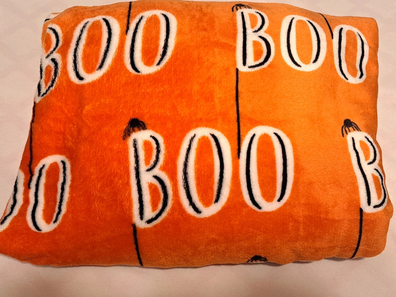 Halloween Decor Throw Blanket BOO Orange Black & White NEW! W/O Tags 1