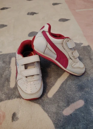 Baskets Puma fille, marque: Puma, état: Très bon état, taille: 22, 9,00 €, 10,15 € Protection acheteurs incluse