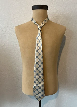 Cravate élégante, état: Bon état, 2,00 €, 2,80 € Protection acheteurs incluse