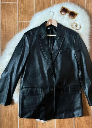 Blazer  oversize en  similicuir noir  Zara XS, marke: Zara, zustand: Sehr gut, größe: XS / 34 / 6, 45,00 €, 47,95 € inklusive Vinted-Käuferschutz