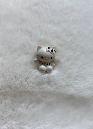 Hello Kitty - Zebra Pen Top (Salati Preziosi 2011), merk: Hello Kitty, staat: Goed, maat: 5 jaar / 110 cm, € 1,00, € 1,75 inclusief Kopersbescherming