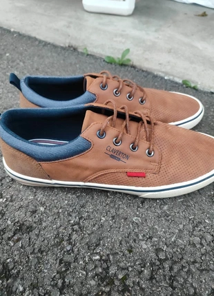 Basket chaussures habillées homme 42, marca: Claverton, estado: Muito bom, tamanho: 42, €10.00, €11.20 inclui Proteção do Comprador