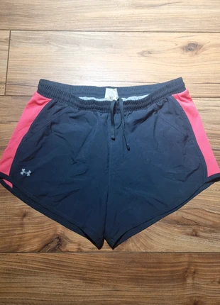 Short Under Armour | Noir rose | Taille M, marque: Under Armour, état: Bon état, taille: M / 38 / 10, 12,00 €, 13,30 € Protection acheteurs incluse