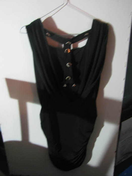 robe noir moulante 3