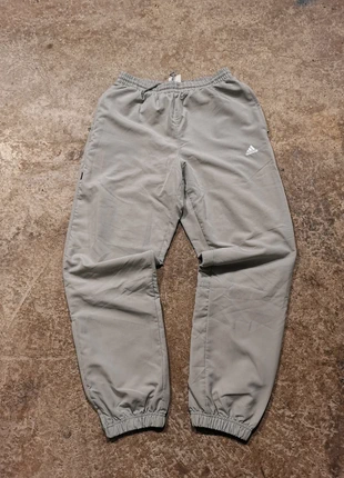 Jogging vintage Adidas, marque: adidas, état: Très bon état, taille: M, 25,99 €, 27,99 € Protection acheteurs (Pro) incluse