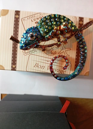 Broche avec la boîte, brand: luxe.fr, condition: Very good, €5.00, €5.95 includes Buyer Protection Pro