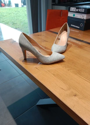 Chaussures talons, marca: Identity, estado: Novo sem etiquetas, tamanho: 39, €4.00, €4.90 inclui Proteção do Comprador