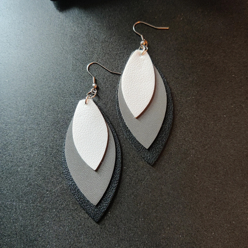 Petal leatherette earrings 3