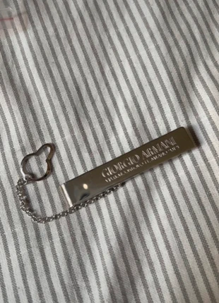 Ferma cravatta Giorgio Armani NUOVO, marque: Giorgio Armani, état: Neuf sans étiquette, 59,00 €, 62,65 € Protection acheteurs incluse