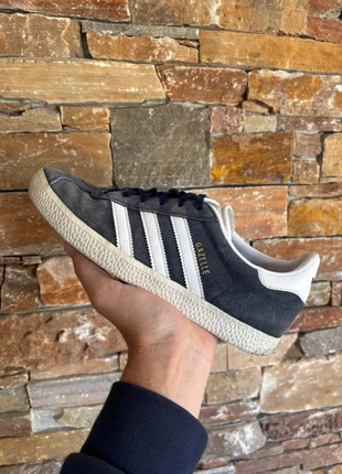 Adidas Gazelle Bleu / Taille 37 1/3, marque: adidas, état: Très bon état, taille: 37, 22,00 €, 23,80 € Protection acheteurs incluse
