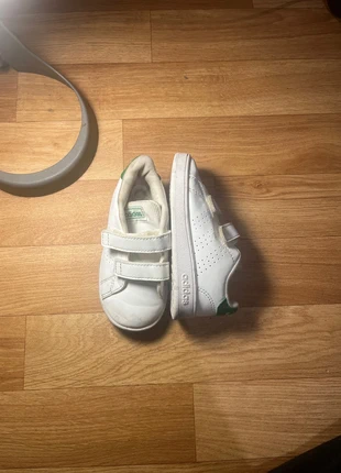 Chaussures Adidas blanc, marque: adidas, état: Satisfaisant, taille: 23, 5,00 €, 5,95 € Protection acheteurs incluse