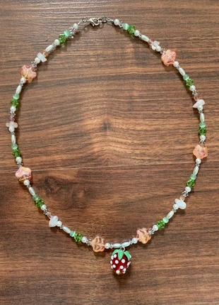 glass strawberry rose quartz handmade choker necklace, marque: Handmade, état: Neuf sans étiquette, 28,00 €, 30,10 € Protection acheteurs incluse