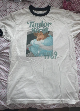 Taylor Swift merch, brand: MERCH, condition: Very good, size: M / UK 12-14, £30.00, £32.20 includes Buyer Protection