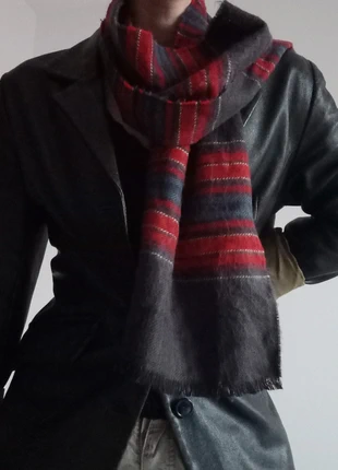 Écharpe gris bleuté et rouge - Vintage, marque: Vintage, état: Très bon état, 4,00 €, 4,90 € Protection acheteurs incluse