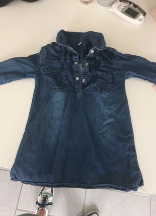 Robe jeans léger 86cm , marca: Zeeman, estado: Muy bueno, tamaño: 12-18 meses / 80 cm, 2,00 €, 2,80 € Protección al comprador incluida